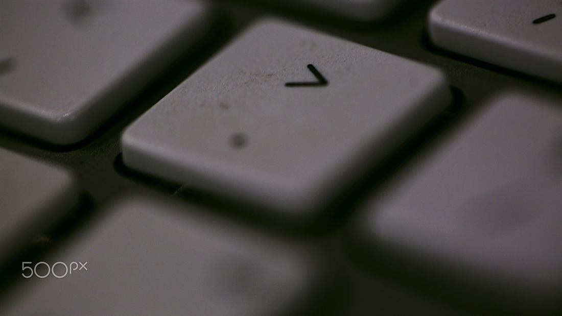 Keyboard laptop untuk mengisi kata sandi